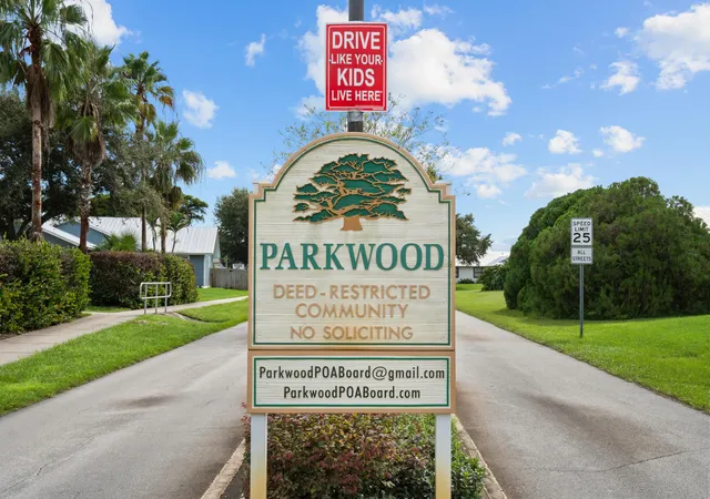 Photo 3 of Single family home for sale at 6702 Se Raintree Ave, Stuart, FL 34997 | MLS# B26075522 | Listing updated on 2026-10-08