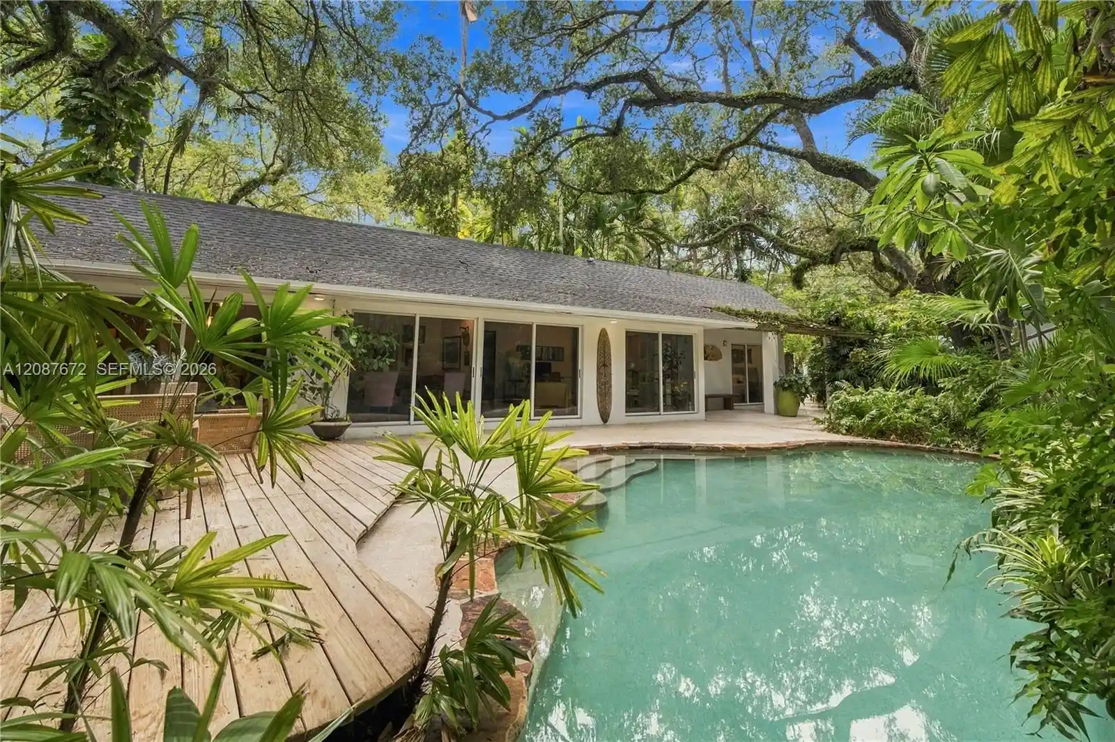Photo 1 of Single family home for sale at 4005 S Loquat Ave, Miami, FL 33133 | MLS# A12087672 | Listing updated on 2026-10-19