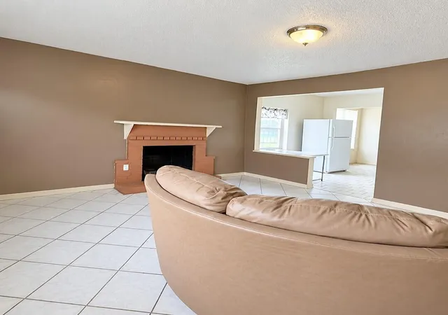 Photo 2 of Single family home for sale at 915 Rutland St, Opa Locka, FL 33054 | MLS# B26075579 | Listing updated on 2026-10-10