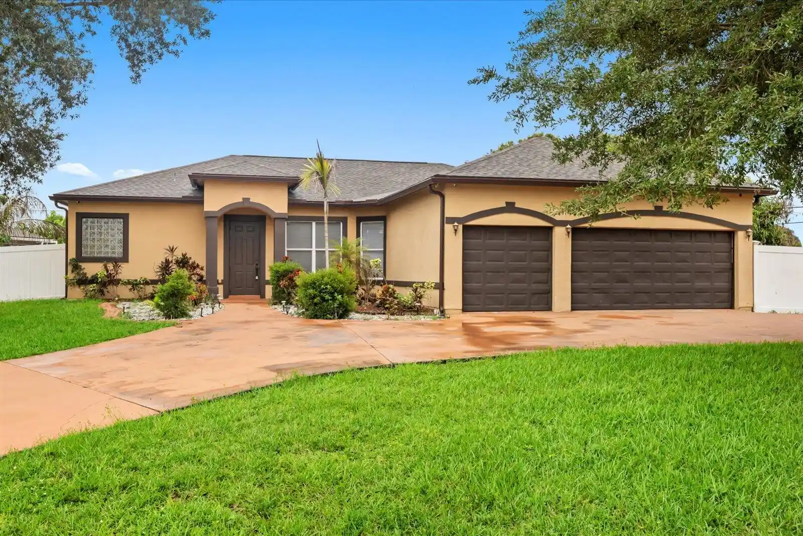 Photo 1 of Single family home for sale at 2901 Sw Pierson Rd, Port Saint Lucie, FL 34953 | MLS# B26075624 | Listing updated on 2026-10-27