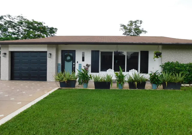 Photo 1 of Single family home for sale at 6604 Nw 93rd Avenue, Tamarac, FL 33321 | MLS# B26075731 | Listing updated on 2026-10-08
