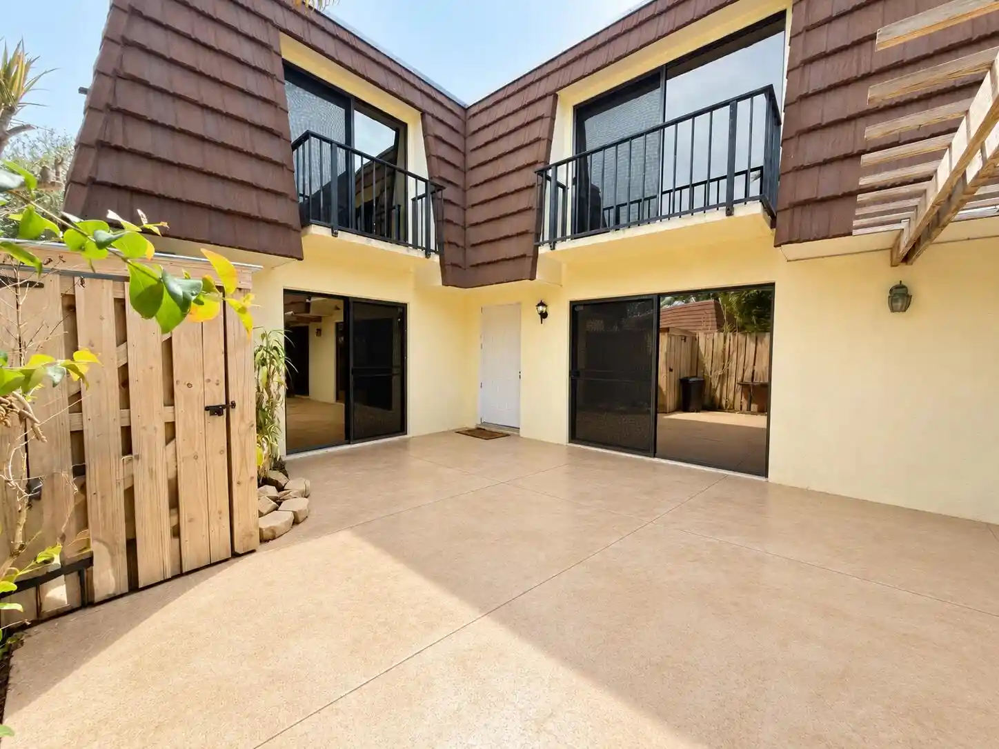 Photo 1 of Townhouse for sale at 710 7th Lane, Palm Beach Gardens, FL 33418 | MLS# B26075796 | Listing updated on 2026-10-25