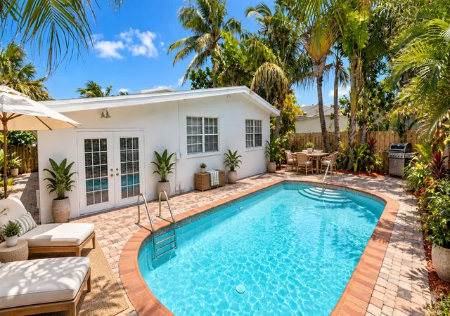 Photo 3 of Single family home for sale at 211 Dartmouth Dr, Lake Worth Beach, FL 33460 | MLS# B26075794 | Listing updated on 2026-10-10