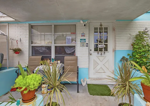 Photo 2 of Single family home for sale at 4269 Sw 50th Street, Fort Lauderdale, FL 33314 | MLS# B26076114 | Listing updated on 2026-10-01