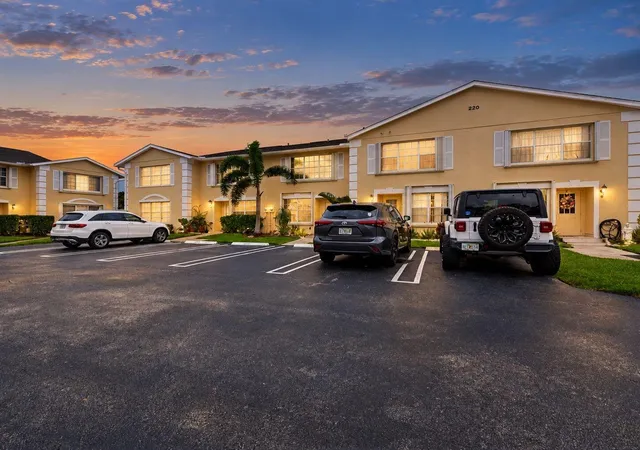Photo 2 of Townhouse for sale at 220 Foxtail Dr #G, Greenacres, FL 33415 | MLS# B26076137 | Listing updated on 2026-10-10