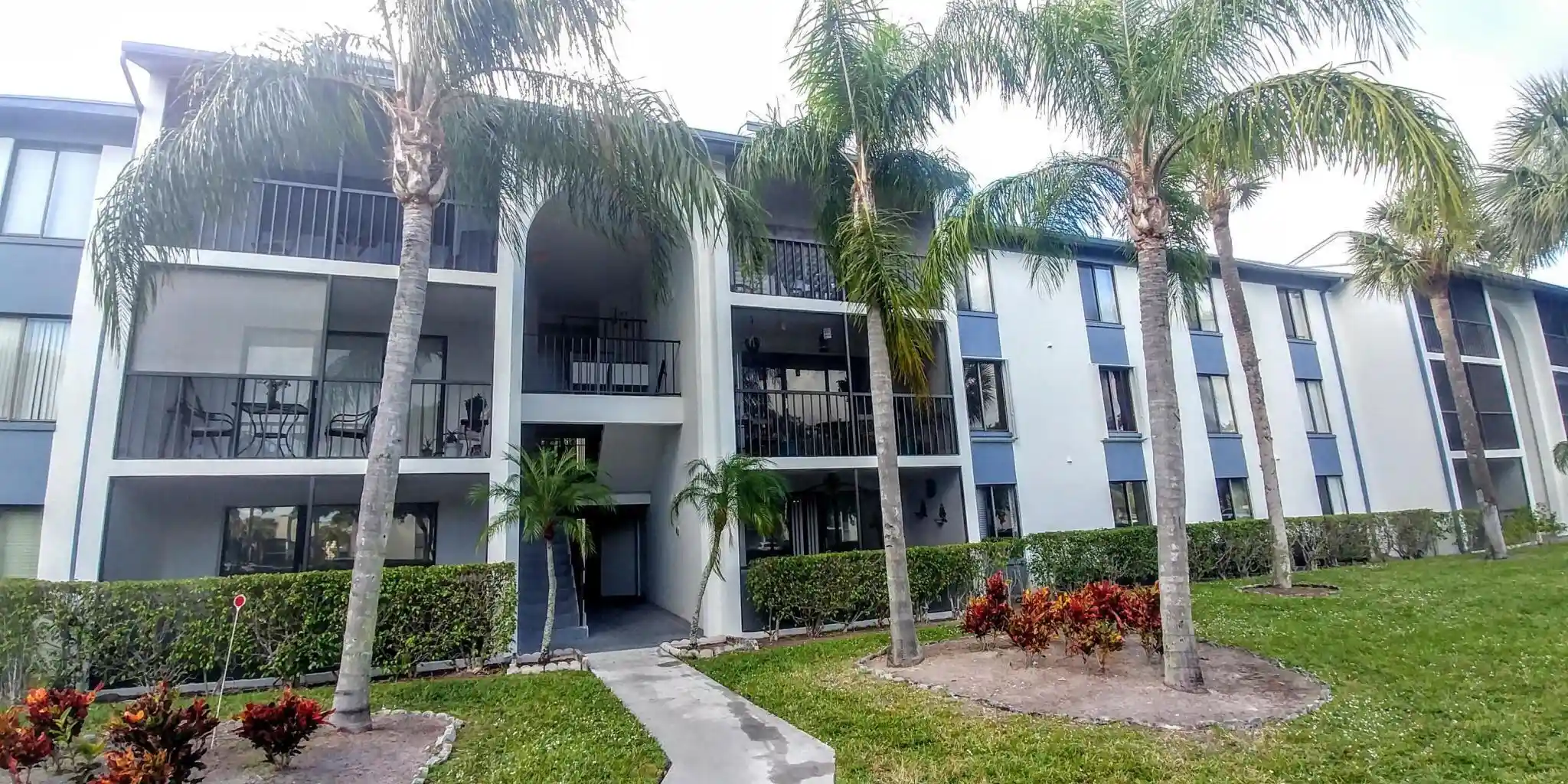 Photo 1 of Condo for sale at 1009 Green Pine Blvd #D3, West Palm Beach, FL 33409 | MLS# B26076192 | Listing updated on 2026-10-29