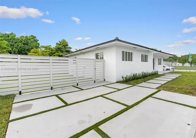 Single family home for sale at 3900 SW 67th Avenue, Miami, FL 33155 | MLS# A12087838