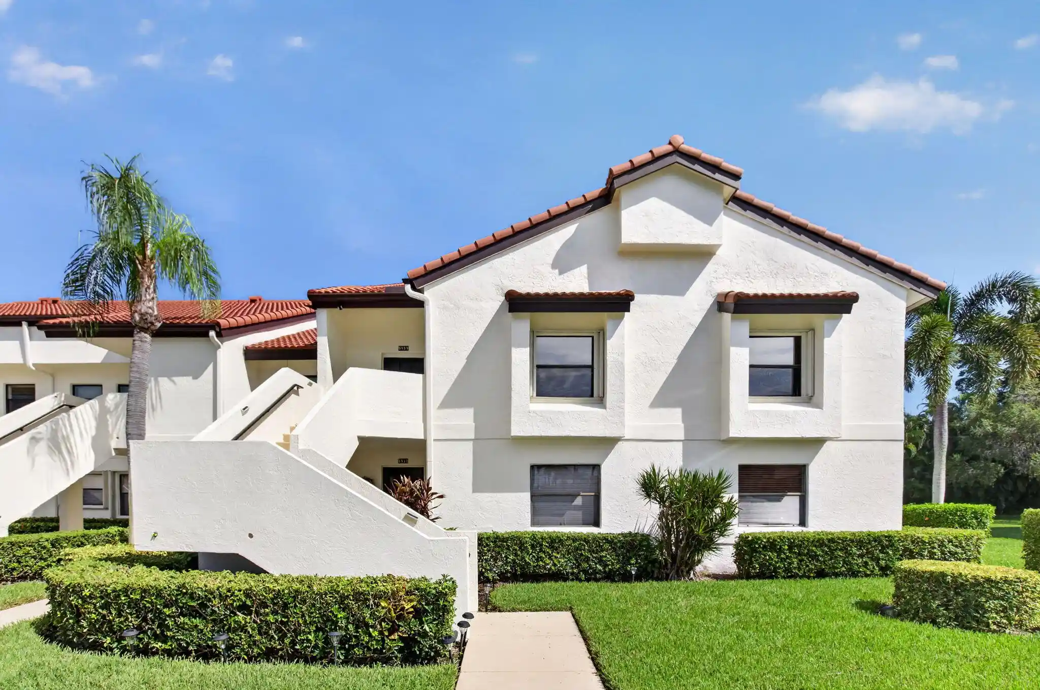 Photo 1 of Sale Pending at 5939 Parkwalk Dr, Boynton Beach, FL 33472 | MLS# B26076398 | Listing updated on 2026-10-15
