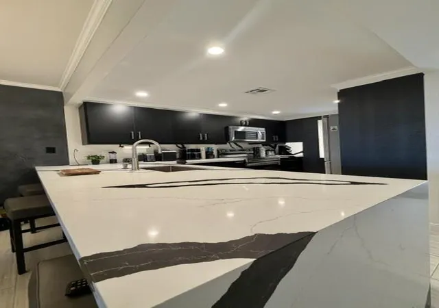 Listing Photo 4 - Condo for sale in building located at 3150 Ne 48Th Ct, Lighthouse Point, FL 33064 - Unit #410