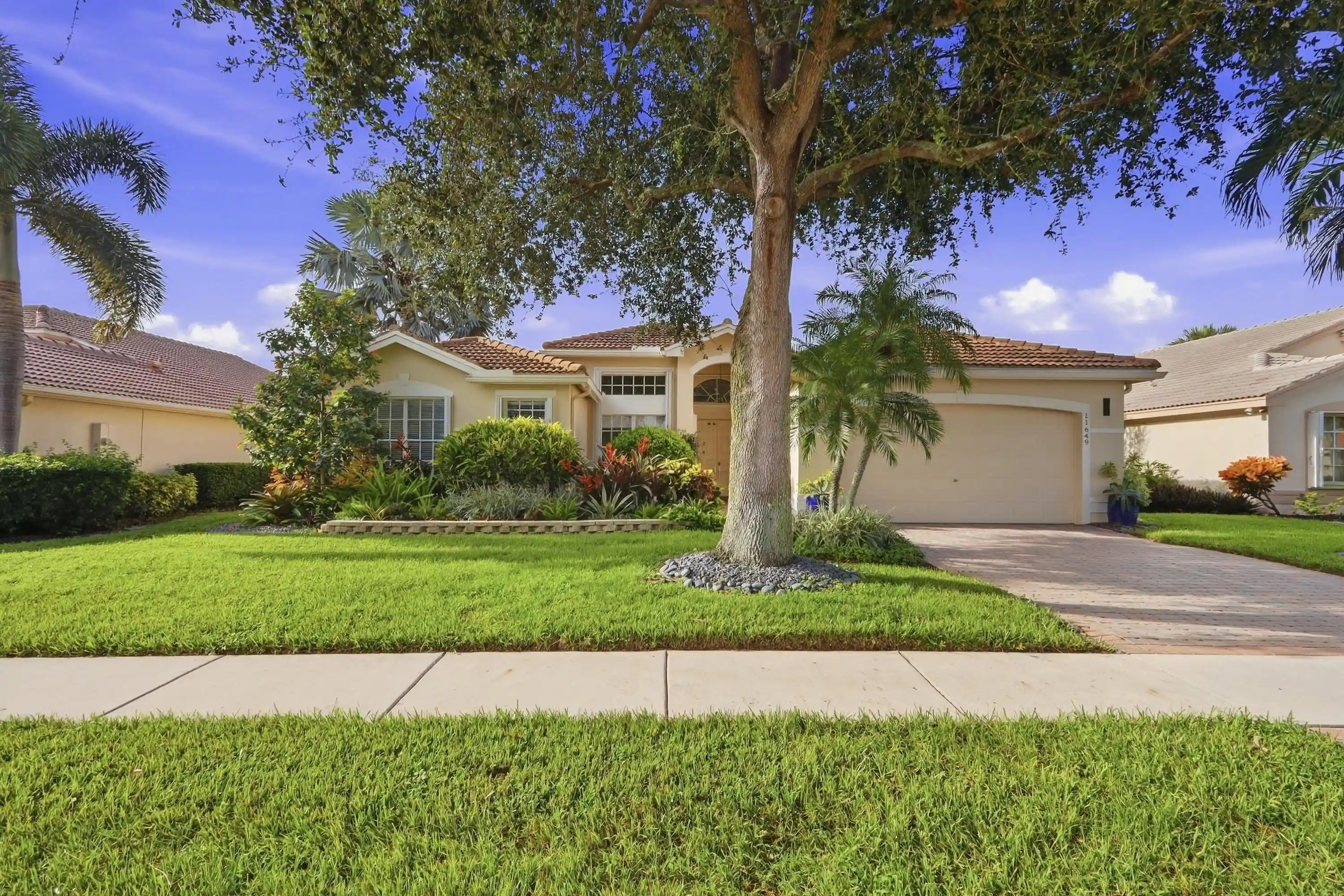 Photo 1 of Sale Pending at 11649 Pamplona Blvd, Boynton Beach, FL 33437 | MLS# B26076656 | Listing updated on 2026-10-27