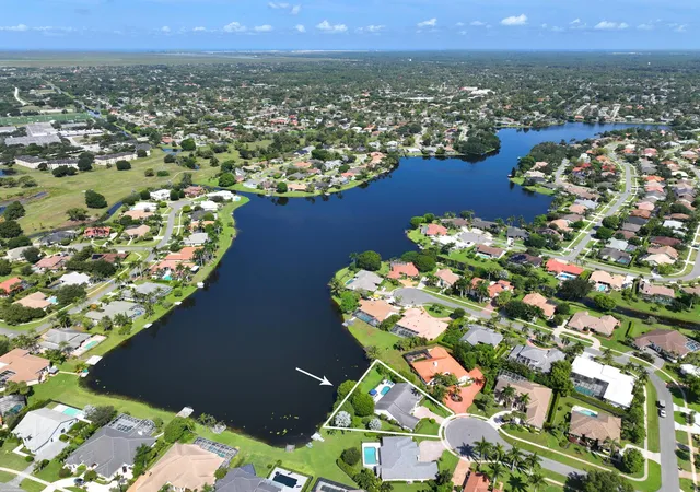 Photo 1 of Single family home for sale at 13199 Halifax Ct, Wellington, FL 33414 | MLS# B26076730 | Listing updated on 2026-10-02