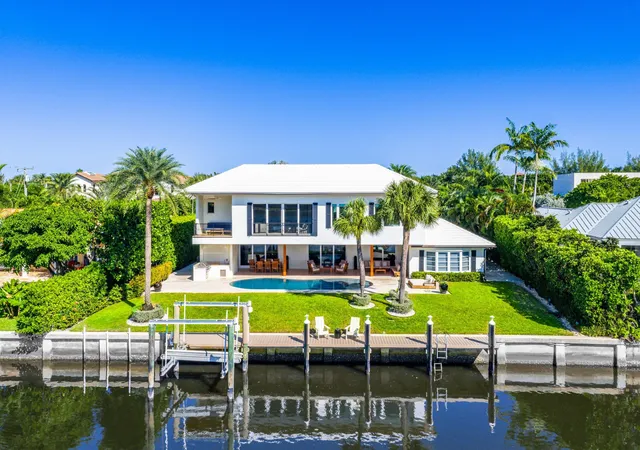 Photo 2 of Single family home for sale at 50 Spoonbill Rd, Lantana, FL 33462 | MLS# B26076867 | Listing updated on 2026-10-10