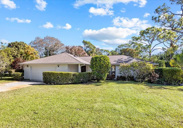 Photo 1 of Single family home for sale at 571 Ne Town Ter, Jensen Beach, FL 34957 | MLS# B26076875 | Listing updated on 2026-10-07