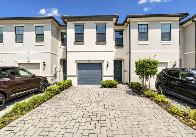 Photo 2 of Townhouse for sale at 4416 Appleton Cir E, Fort Lauderdale, FL 33309 | MLS# B26076879 | Listing updated on 2026-10-10