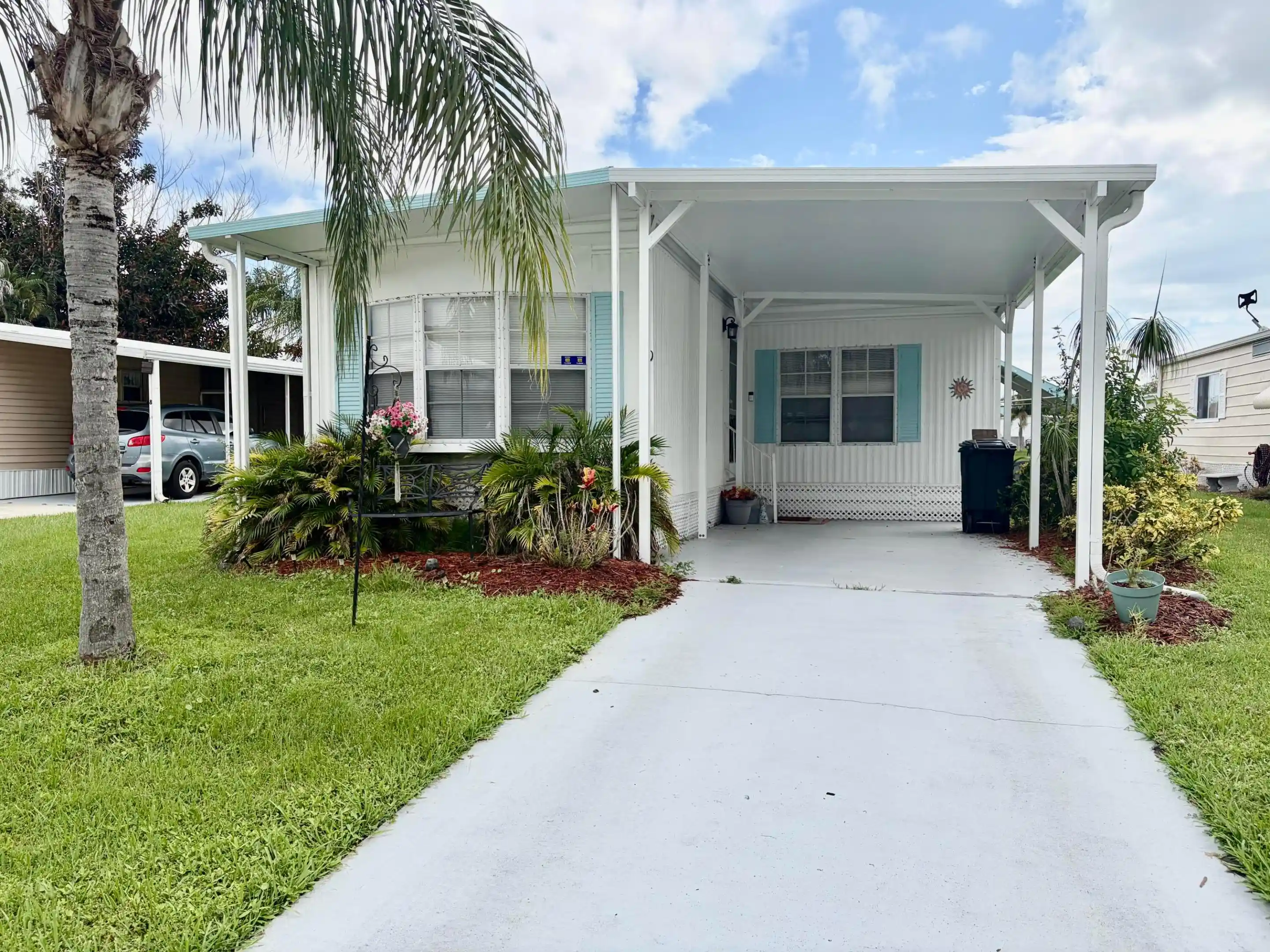Photo 1 of Manufactured home for sale at 10 La Paloma Ln, Port Saint Lucie, FL 34952 | MLS# B26076975 | Listing updated on 2026-10-18