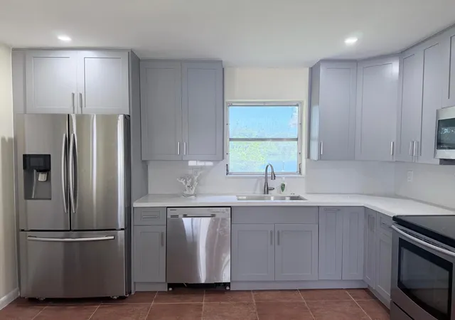 Single family home for sale at 531 SW 11th Avenue, Hallandale Beach, FL 33009 | MLS# B26077153