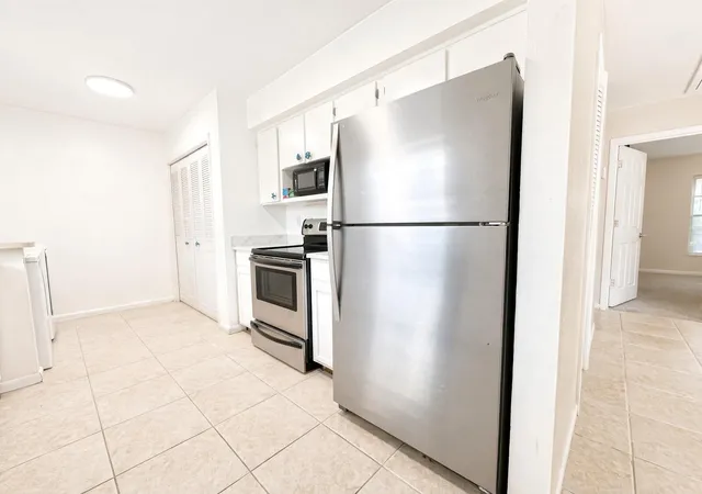 Photo 3 of Single family home for sale at 4725 Se Teri Pl, Stuart, FL 34997 | MLS# B26077168 | Listing updated on 2026-09-29