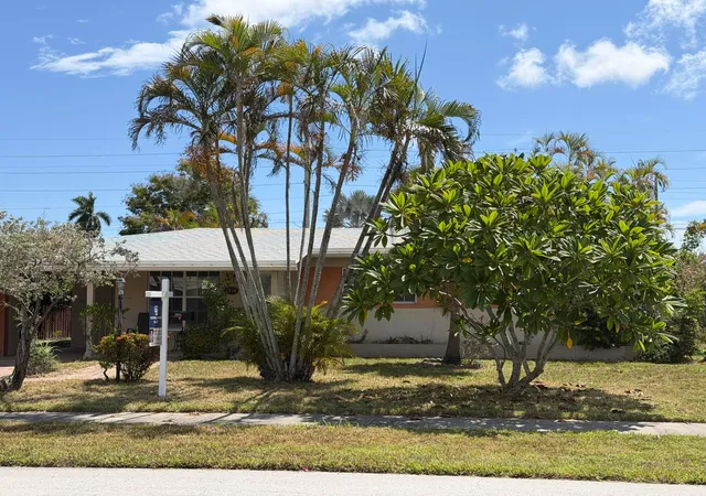 Photo 2 of Single family home for sale at 2924 Nw 9th Terrace, Wilton Manors, FL 33311 | MLS# B26077171 | Listing updated on 2026-09-23