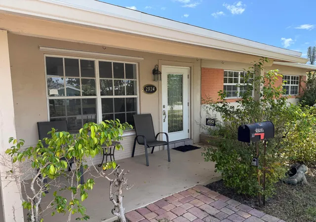 Photo 3 of Single family home for sale at 2924 Nw 9th Terrace, Wilton Manors, FL 33311 | MLS# B26077171 | Listing updated on 2026-09-23