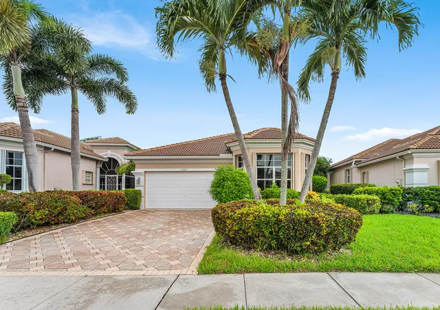Photo 2 of Single family home for sale at 6947 Fairway Lakes Dr, Boynton Beach, FL 33472 | MLS# B26077245 | Listing updated on 2026-10-10