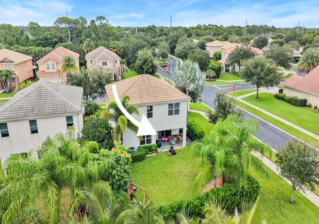 Photo 3 of Single family home for sale at 6088 Se Crooked Oak Ave, Hobe Sound, FL 33455 | MLS# B26077253 | Listing updated on 2026-10-05