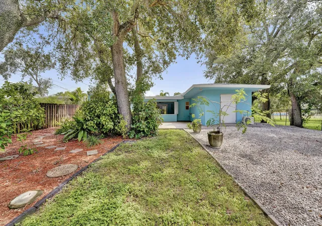 Photo 2 of Single family home for sale at 5081 Sw 29th Way, Fort Lauderdale, FL 33312 | MLS# B26077267 | Listing updated on 2026-10-01