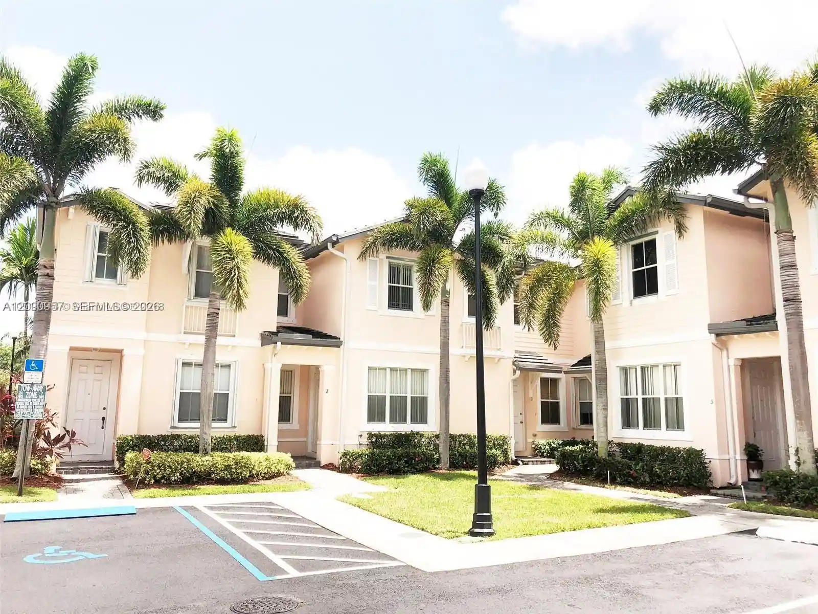 Listing Photo 1 - Condo for sale in 2884 Se 2Nd Dr located at 2884 Se 2Nd Dr, Homestead, FL 33033 - Unit 2884 SE 2nd Drive
