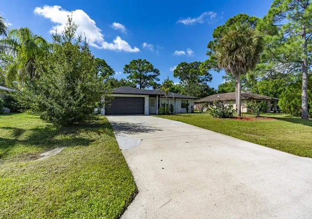 Photo 2 of Single family home for sale at 6801 Pensacola Rd, Fort Pierce, FL 34951 | MLS# B26077283 | Listing updated on 2026-10-02