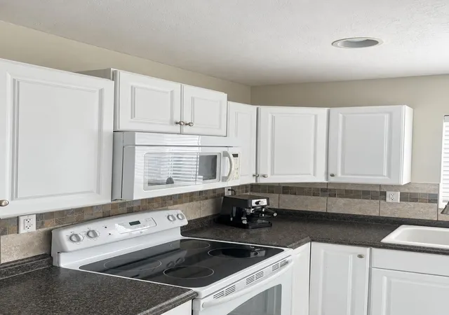 Photo 3 of Condo for sale at 2100 Ne 38th Street #138, Lighthouse Point, FL 33064 | MLS# B26077312 | Listing updated on 2026-10-10