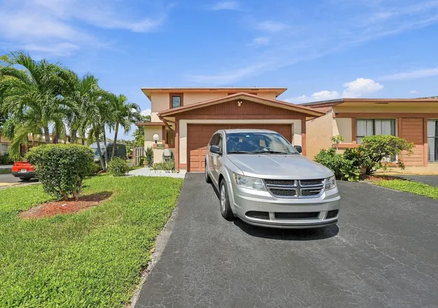 Photo 2 of Townhouse for sale at (Undisclosed), Sunrise, FL 33313 | MLS# B26077460 | Listing updated on 2026-10-10