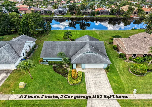 Photo 3 of Single family home for sale at 142 Parkwood Dr, Royal Palm Beach, FL 33411 | MLS# B26077523 | Listing updated on 2026-10-08
