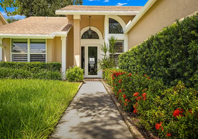 Photo 2 of Single family home for sale at 12981 Blue Lake Dr, Wellington, FL 33414 | MLS# B26077532 | Listing updated on 2026-10-10