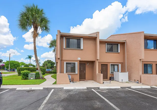 Photo 2 of Townhouse for sale at 139 Sparrow Dr #2A, Royal Palm Beach, FL 33411 | MLS# B26077576 | Listing updated on 2026-10-06