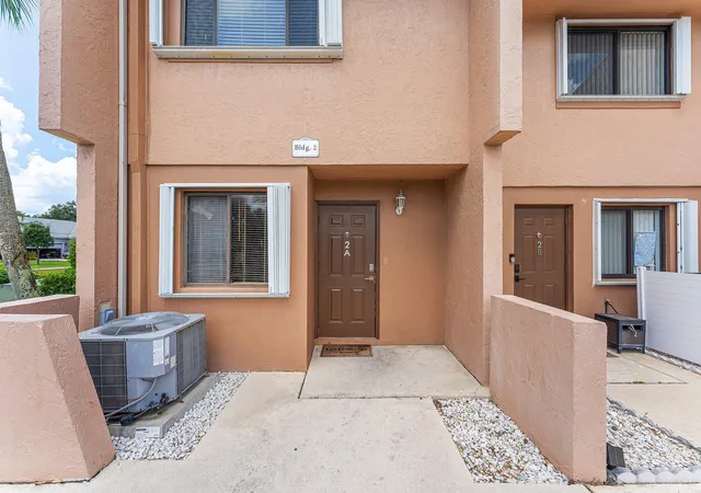 Photo 3 of Townhouse for sale at 139 Sparrow Dr #2A, Royal Palm Beach, FL 33411 | MLS# B26077576 | Listing updated on 2026-10-06