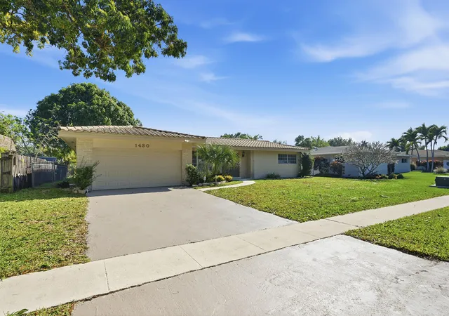 Photo 3 of Single family home for sale at 1430 Nw 73rd Avenue, Plantation, FL 33313 | MLS# B26077581 | Listing updated on 2026-10-08