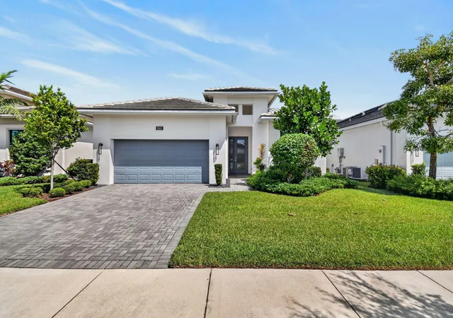 Photo 1 of Single family home for sale at 15811 Key Biscayne Ln, Loxahatchee, FL 33470 | MLS# B26077583 | Listing updated on 2026-09-23