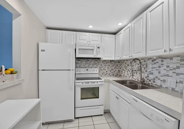 Condo for sale at 591 Fanshaw O, Boca Raton, FL 33434 | MLS# B26077588 | Listing updated on 2026-10-10