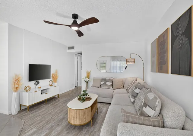 Photo 2 of Condo for sale at 539 Durham S, Deerfield Beach, FL 33442 | MLS# B26077599 | Listing updated on 2026-10-10