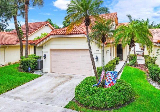 Photo 2 of Single family home for sale at 2845 Duquesne Cir, West Palm Beach, FL 33409 | MLS# B26077684 | Listing updated on 2026-10-10