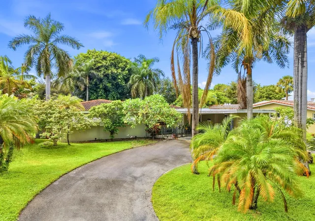 Single family home for sale at 151 SW 8th Avenue, Boca Raton, FL 33486 | MLS# B26077693 | Listing updated on 2026-10-10