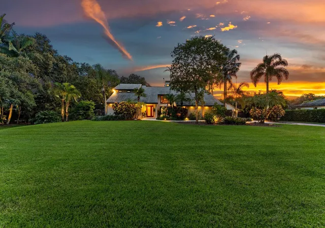 Single family home for sale at 3551 SW 116th Avenue, Davie, FL 33330 | MLS# B26077712