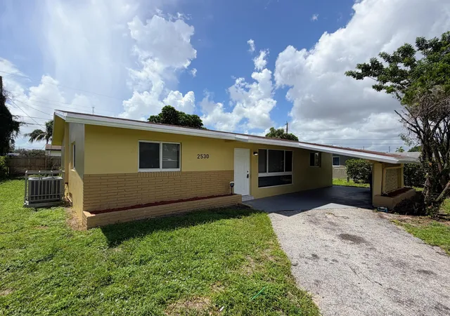Photo 2 of Single family home for sale at 2530 Nw 26th Court, Oakland Park, FL 33311 | MLS# B26077734 | Listing updated on 2026-10-05