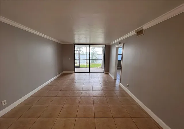 Photo 2 of Condo for sale at 118 Lake Emerald Dr #103, Oakland Park, FL 33309 | MLS# B26077763 | Listing updated on 2026-09-23