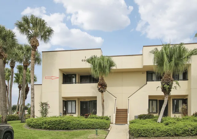 Photo 2 of Condo for sale at 6981 Se Constitution Blvd #204, Hobe Sound, FL 33455 | MLS# B26077816 | Listing updated on 2026-10-10