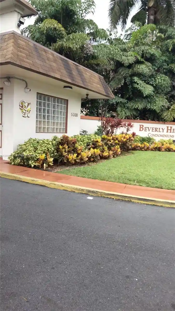 Condo for sale at 5300 Washington St #225G, Hollywood, FL 33021 | MLS# A12088530