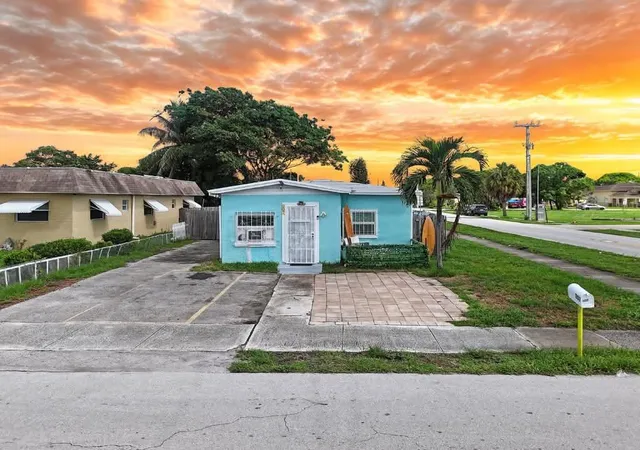 Single family home for sale at 207 SW 4th Street, Deerfield Beach, FL 33441 | MLS# B26077886