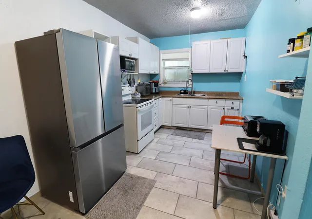 Photo 2 of Single family home for sale at 207 Sw 4th Street, Deerfield Beach, FL 33441 | MLS# B26077886 | Listing updated on 2026-10-09