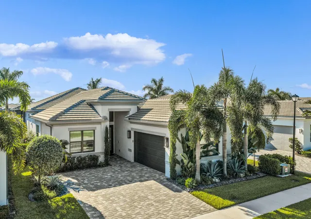 Single family home for sale at 9266 Mountain Pine Grv, Boynton Beach, FL 33473 | MLS# B26077921