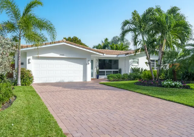 Photo 2 of Single family home for sale at 3960 Ne 16th Avenue, Oakland Park, FL 33334 | MLS# B26077973 | Listing updated on 2026-10-05