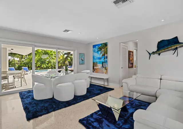 Photo 3 of Single family home for sale at 3960 Ne 16th Avenue, Oakland Park, FL 33334 | MLS# B26077973 | Listing updated on 2026-10-05